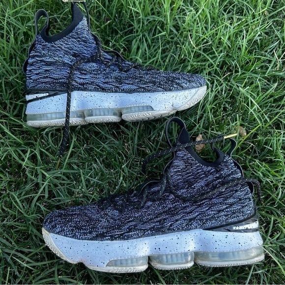 Nike LeBron 15 Ashes 2017 athletic sneakers - Picture 6 of 8